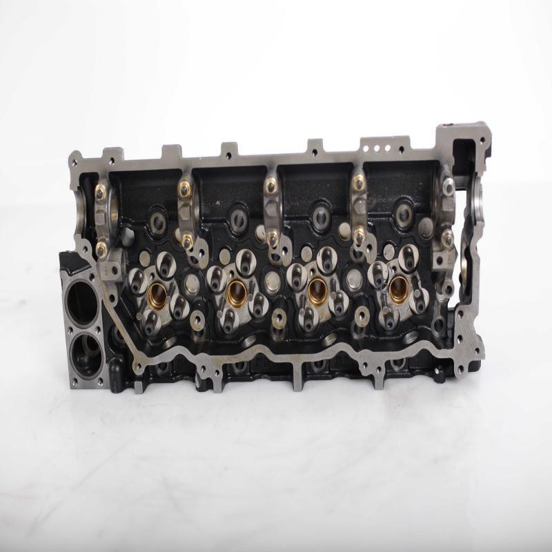 Cast Iron Cylinder Head Assembly OEM Isuzu 4HK1 Cylinder Head Excavator Machinery Parts
