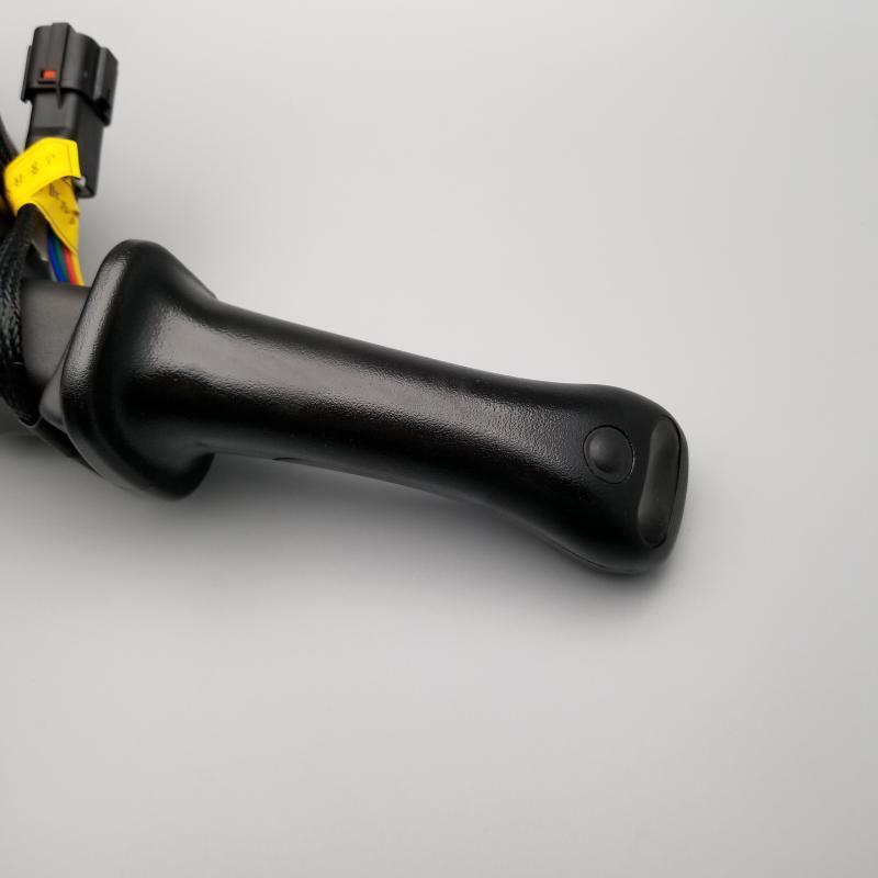 DX125 DX180 DX225-7 Excavator Joystick Handles Doosan Hydraulic Pilot Control Valve